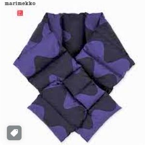 NWT Marimekko x Uniqlo Puffer Printed Womens Scarf in Black/ Purple